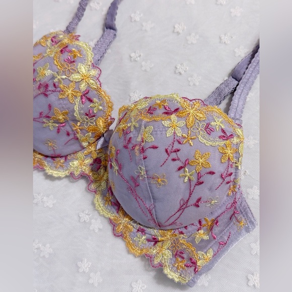 US-34B/JP-C75 Japanese Brand Triumph Gorgeous Floral Embroidery Bra Women Girls - Picture 2 of 8